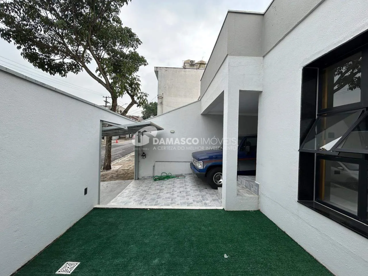 Casa Térrea Reformada à Venda na Nova Gerty, São Caetano do Sul | 2 Dormitórios | 2 Vagas
