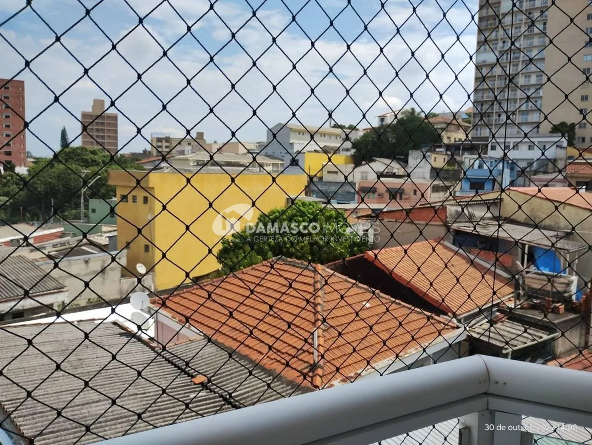 Casa em condomínio com 2 suítes  e 2 vagas