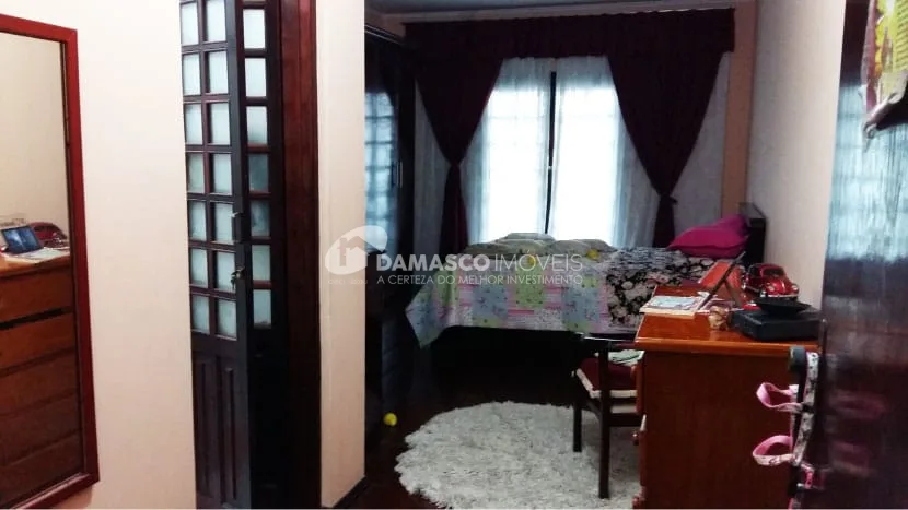 Sobrado à venda 3 Quartos, 1 Suite, 2 Vagas, Campestre, Santo André - SP