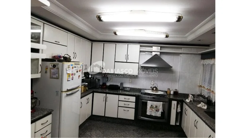Sobrado à venda 3 Quartos, 3 Suites, 6 Vagas, 600M², Cerâmica, São Caetano do Sul - SP
