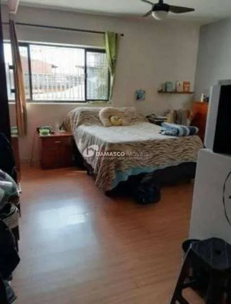 Sobrado à venda 2 Quartos, 2 Vagas, 175M², Vila Sacadura Cabral, Santo André - SP