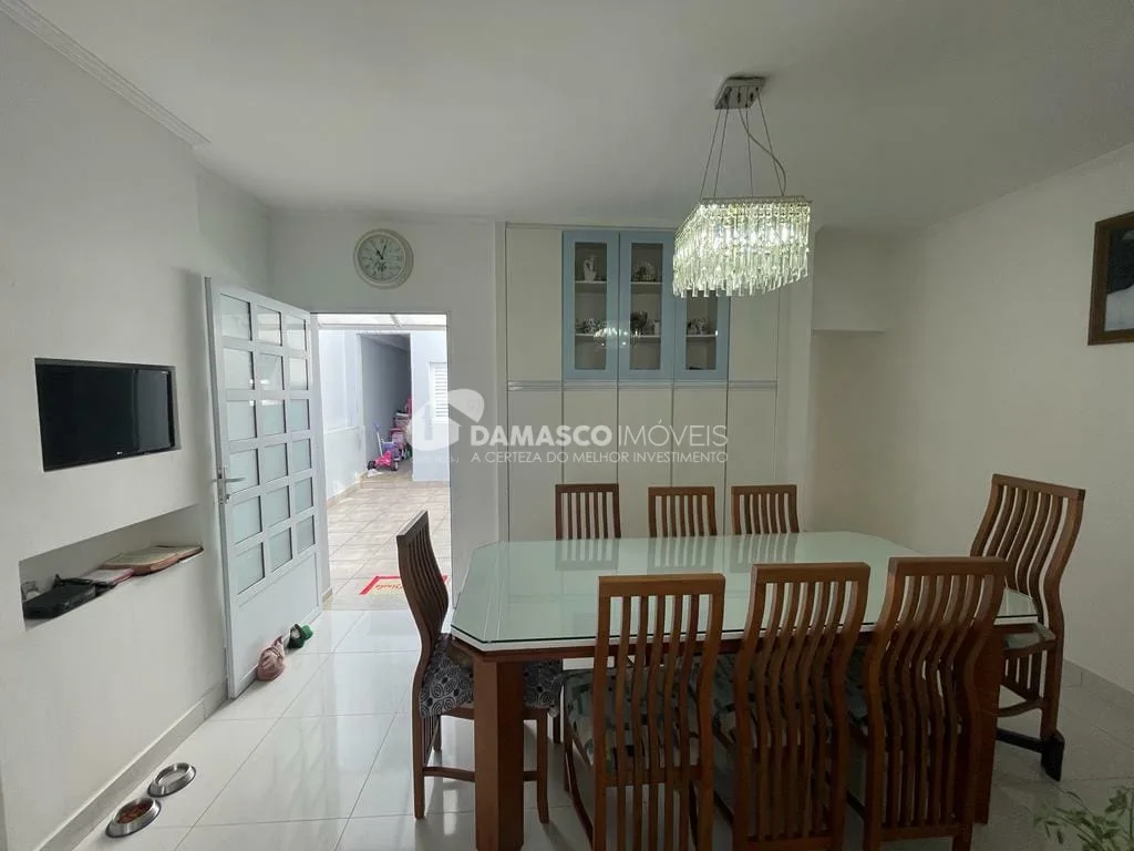 Casa à venda 2 Quartos, 2 Vagas, 150M², Jardim das Maravilhas, Santo André - SP
