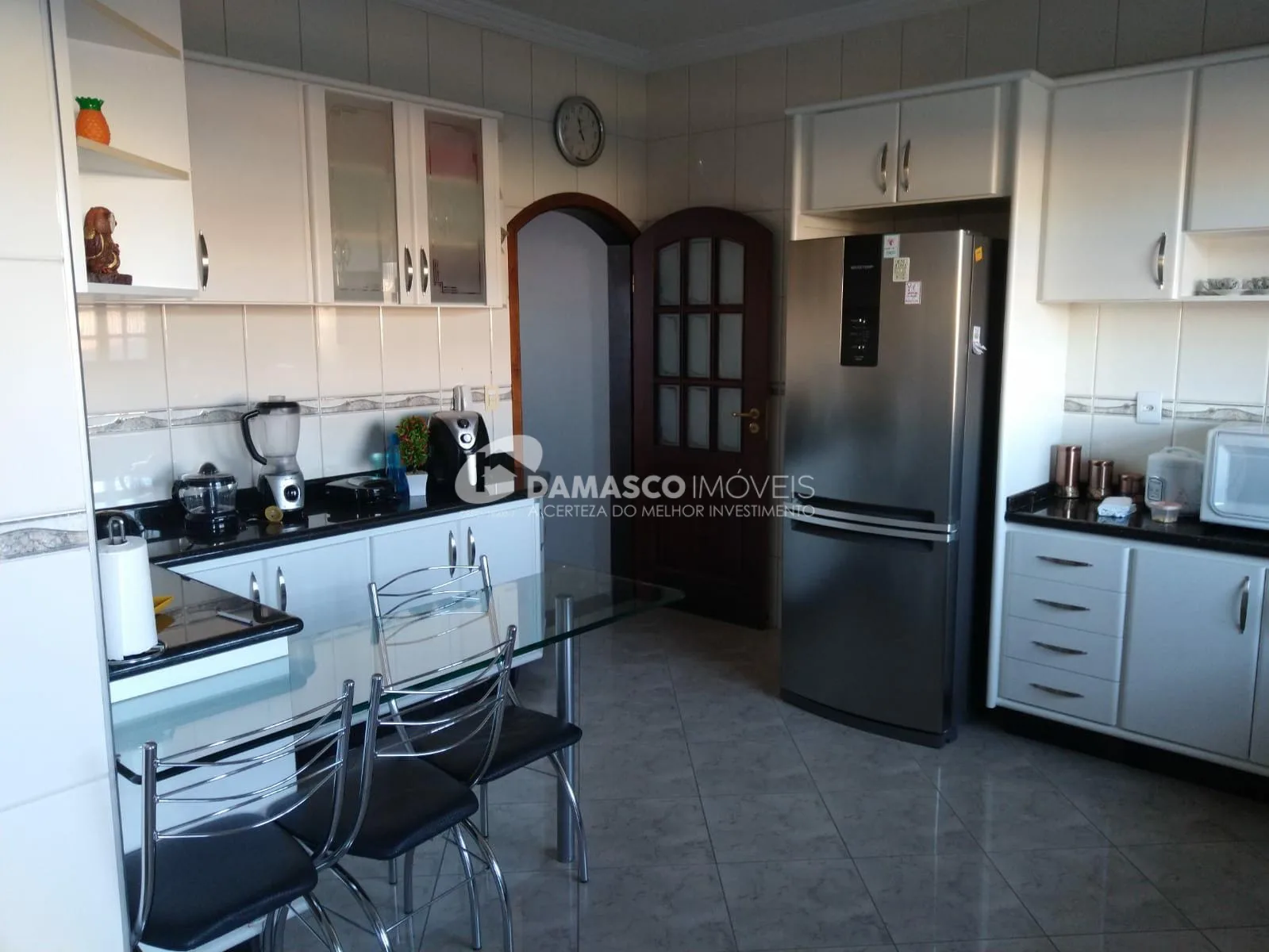 Sobrado à venda 2 Quartos, 1 Suite, 6 Vagas, 345M², Nova Gerty, São Caetano do Sul - SP