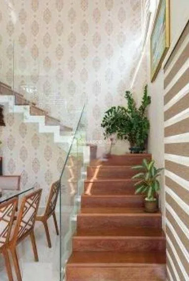 Sobrado à venda 4 Quartos, 3 Suites, 4 Vagas, 260M², Jardim São Caetano, São Caetano do Sul - SP