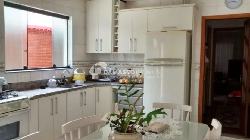 Sobrado à venda 3 Quartos, 1 Suite, 10 Vagas, 270M², Vila Palmares, Santo André - SP