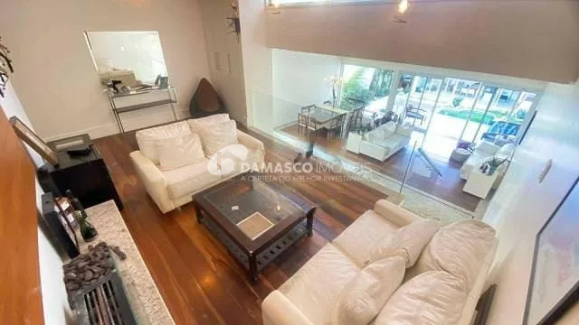 Sobrado à venda 3 Quartos, 3 Suites, 5 Vagas, 380M², Jardim, Santo André - SP