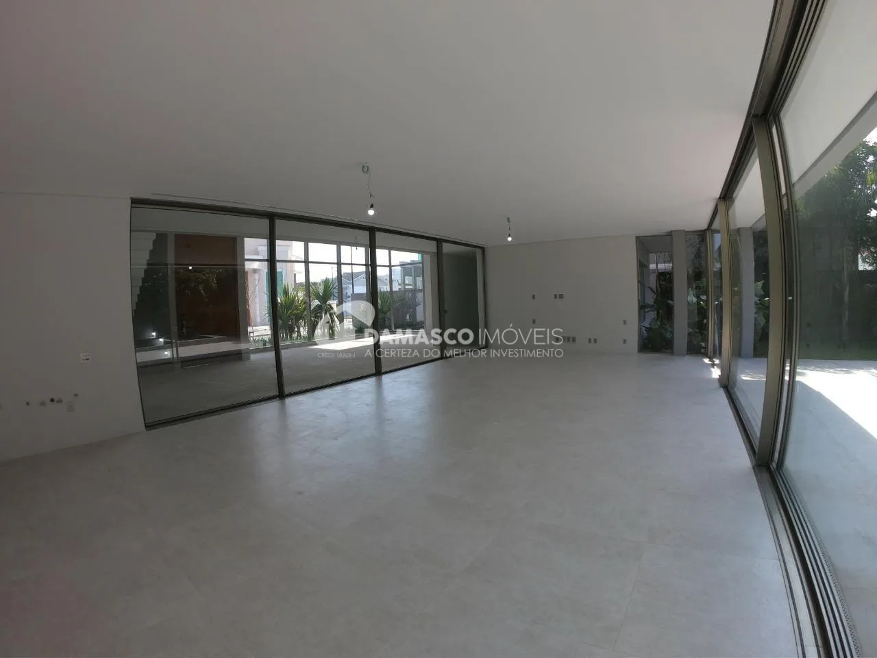 Sobrado à venda 5 Quartos, 5 Suites, 6 Vagas, 950M², Cerâmica, São Caetano do Sul - SP