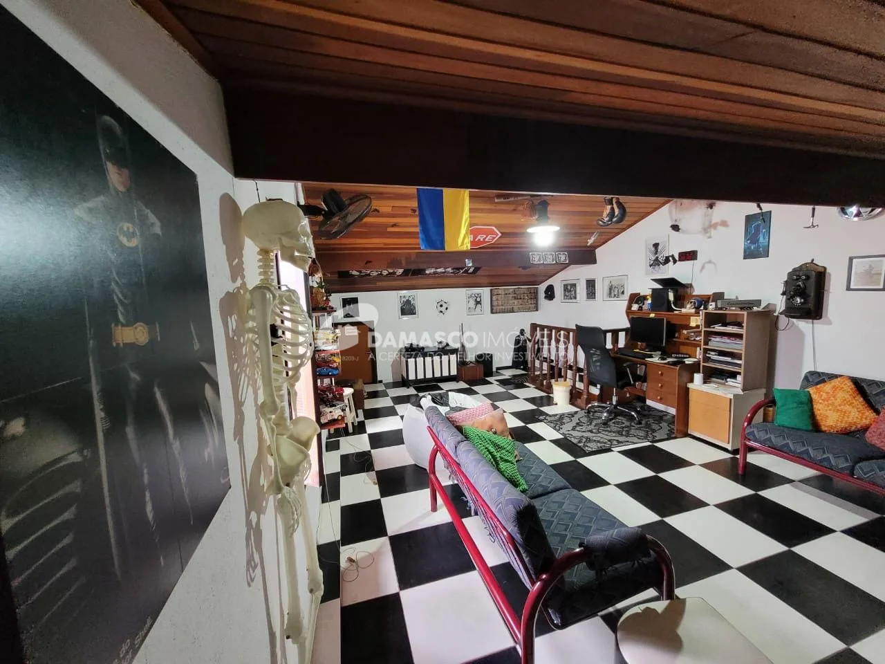 Sobrado à venda 3 Quartos, 1 Suite, 5 Vagas, 297M², Sítio da Figueira, São Paulo - SP