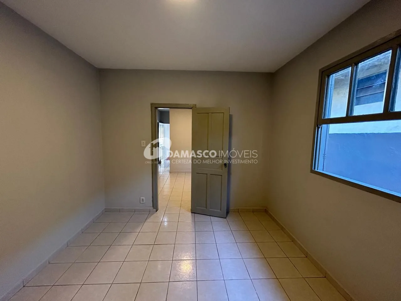 Casa à Venda no Bairro Olímpico, São Caetano do Sul | 131 m² | 2 Dormitórios e 2 Vagas