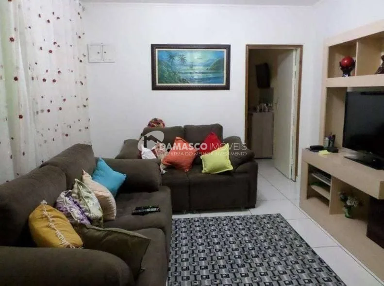 Casa à venda 3 Quartos, 2 Vagas, 205M², Vila Palmares, Santo André - SP