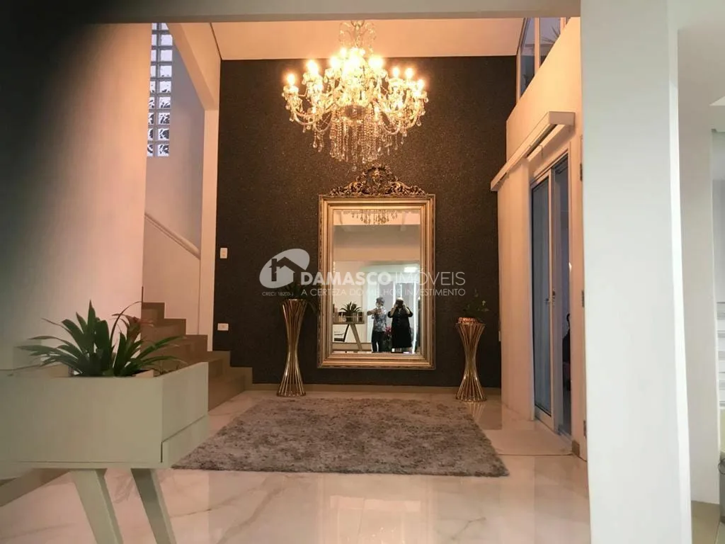 Sobrado à venda 4 Quartos, 3 Suites, 5 Vagas, Jardim São Caetano, São Caetano do Sul - SP