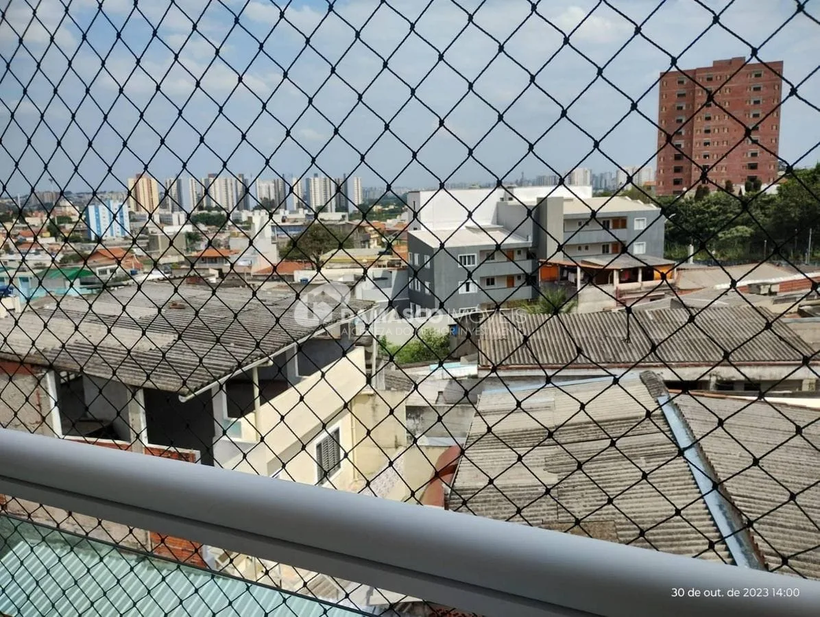 Casa em condomínio com 2 suítes  e 2 vagas