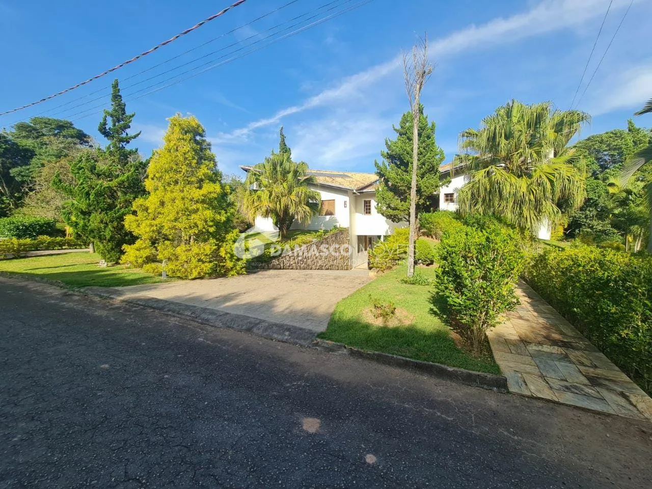 Casa à venda 3 Quartos, 3 Suites, 450M², Avenida Estrutural Leste, Ibiúna - SP