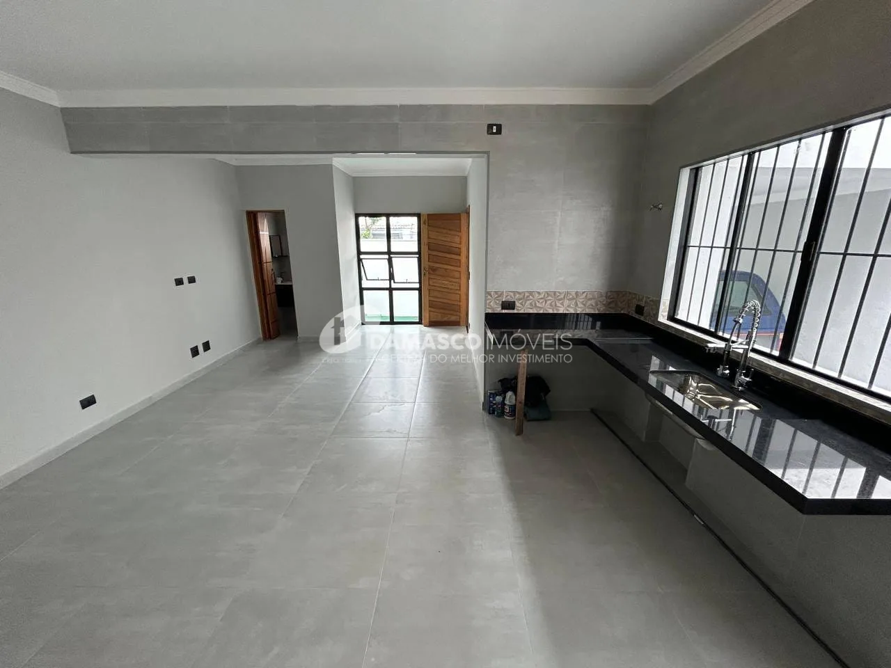 Casa Térrea Reformada à Venda na Nova Gerty, São Caetano do Sul | 2 Dormitórios | 2 Vagas