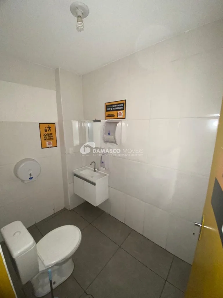 Sobrado comercial com moradia / local ótimo na Av. Presidente Kennedy - SCSul