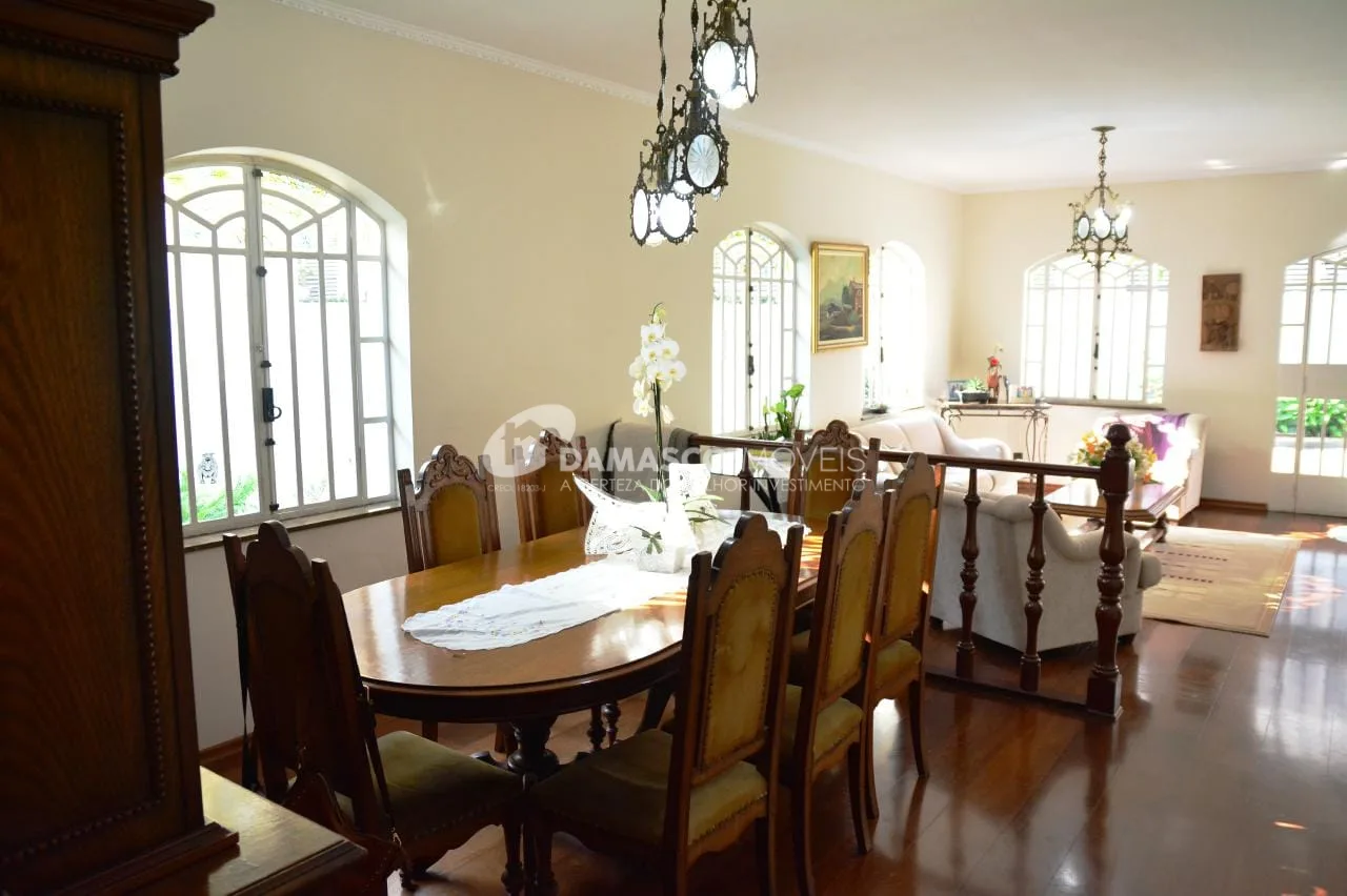 Casa à venda 3 Quartos, 1 Suite, 6 Vagas, 361M², Jardim São Caetano, São Caetano do Sul - SP