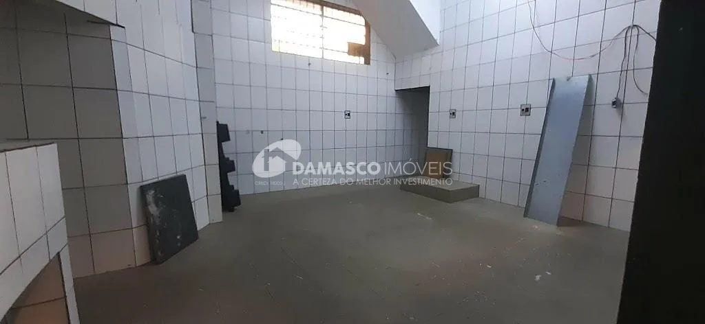 Casa à venda 2 Quartos, 6 Vagas, Campestre, Santo André - SP