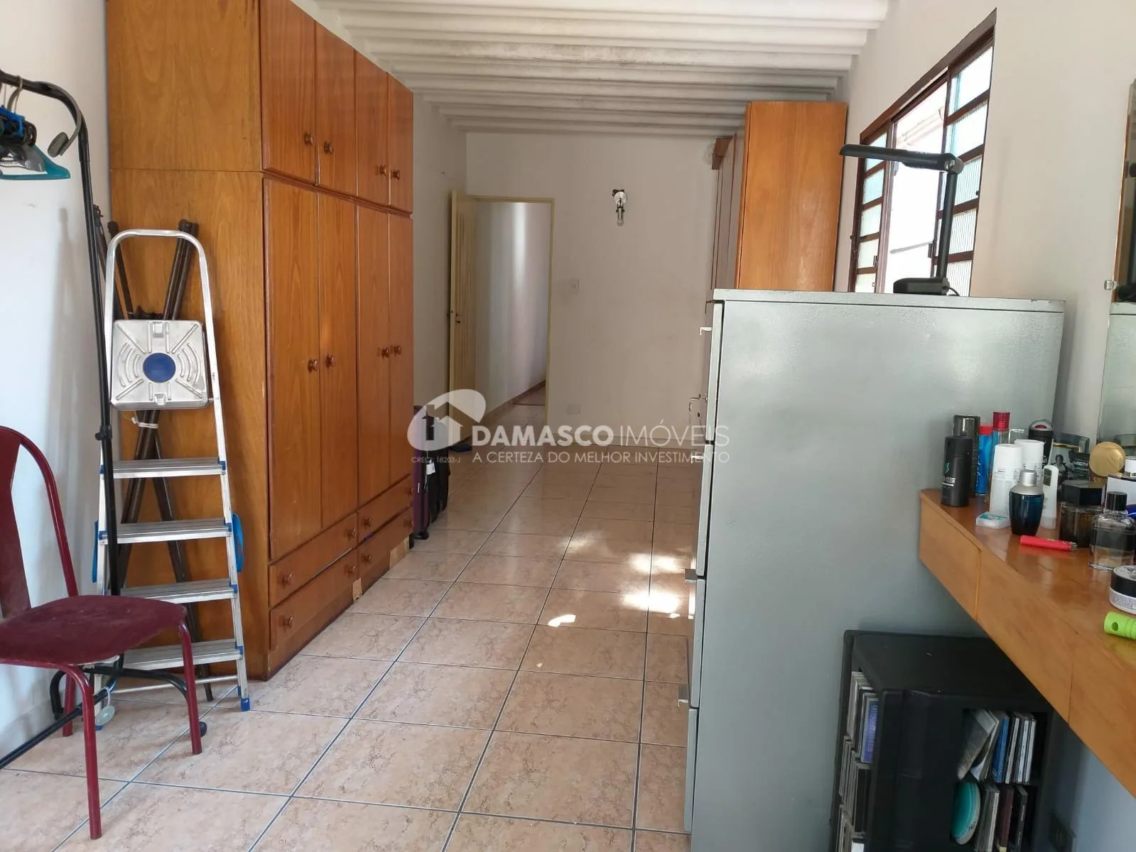 Sobrado à venda 3 Quartos, 2 Suites, 4 Vagas, 330M², Santa Maria, Santo André - SP