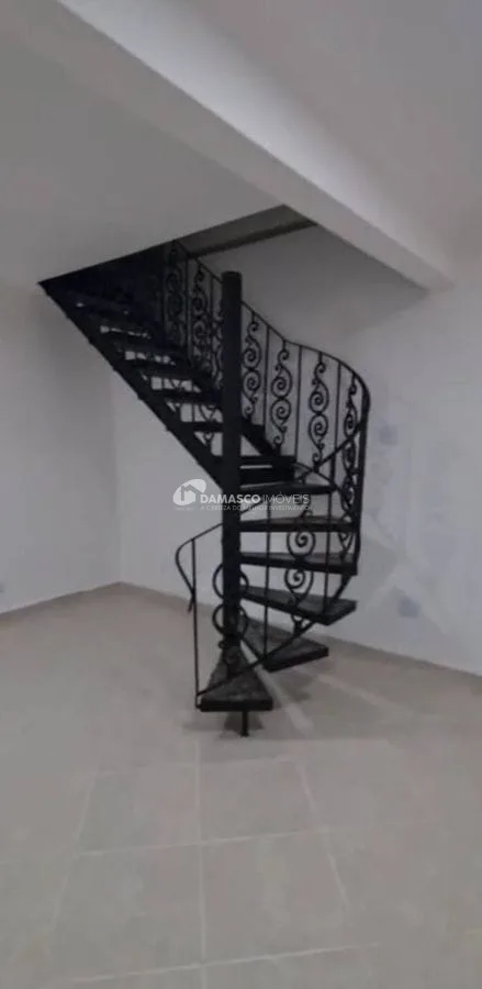 Sobrado a venda 3 dormitórios