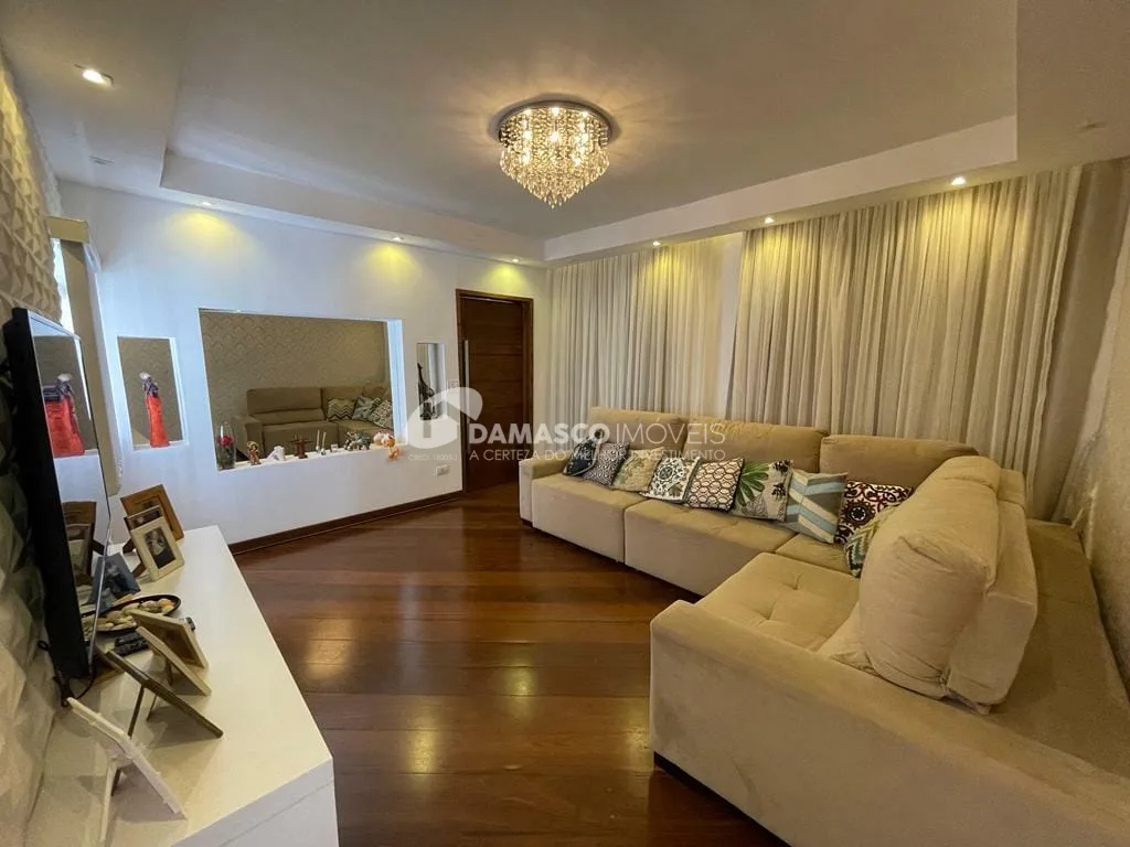 Casa à venda 2 Quartos, 2 Vagas, 150M², Jardim das Maravilhas, Santo André - SP