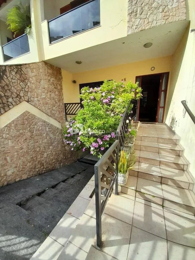 Sobrado à venda 4 Quartos, 2 Suites, 6 Vagas, 343M², Olímpico, São Caetano do Sul - SP