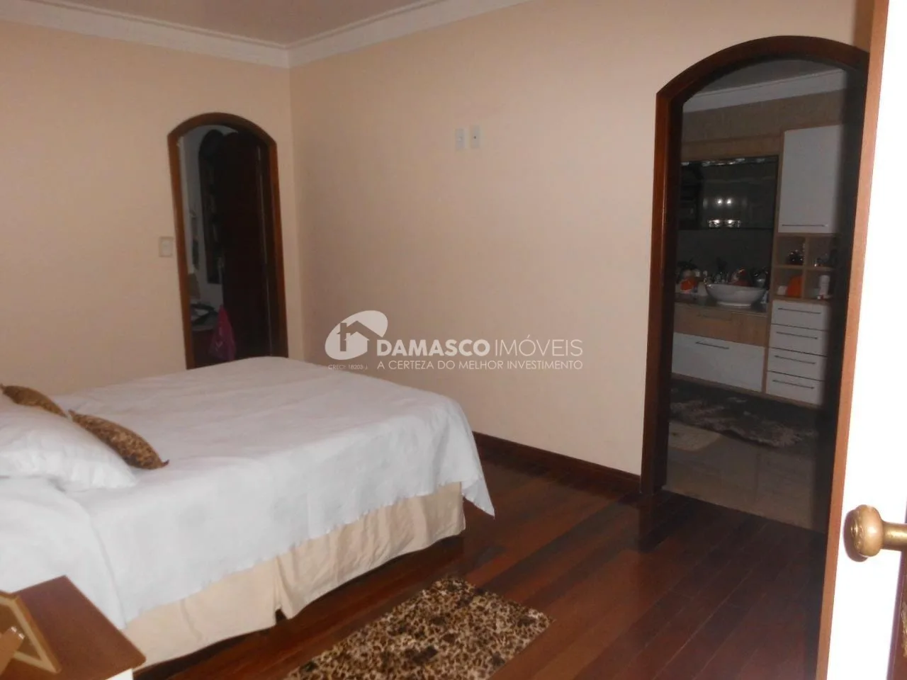 Sobrado à venda 3 Quartos, 2 Suites, 5 Vagas, 280M², Olímpico, São Caetano do Sul - SP
