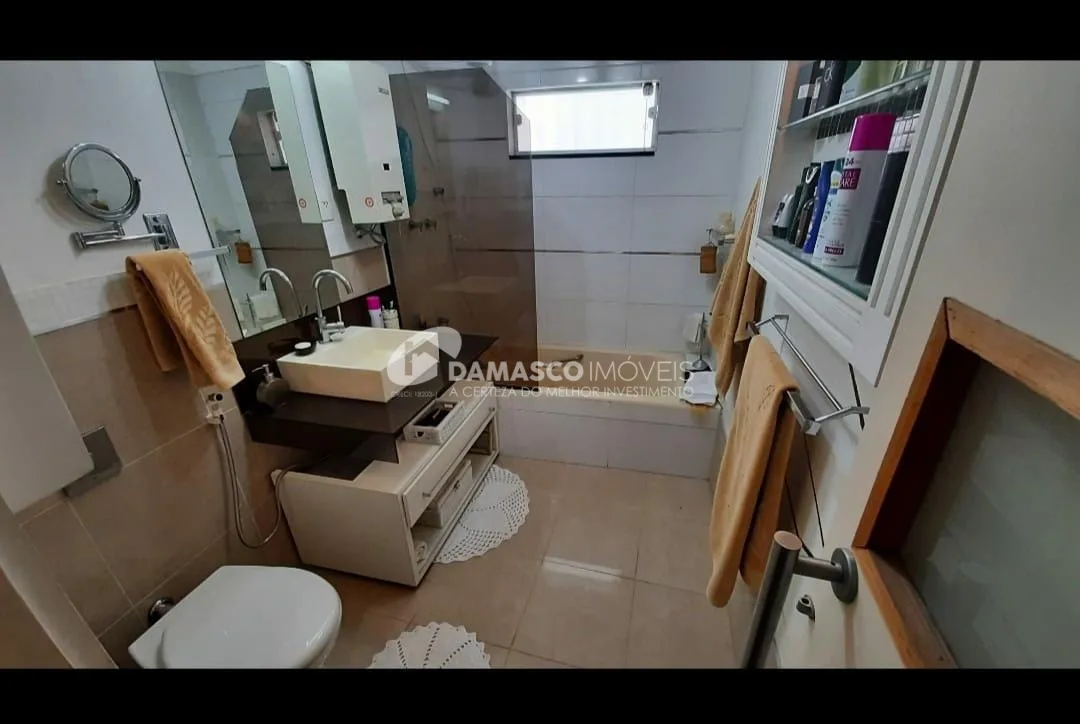 Casa à venda 2 Quartos, 1 Suite, 4 Vagas, 174M², Santa Maria, Santo André - SP