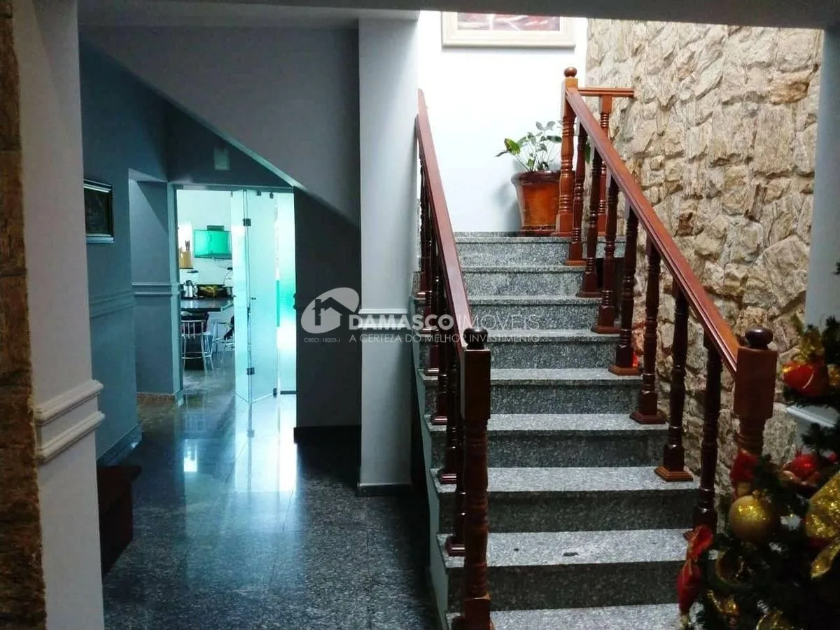 Sobrado à venda 3 Quartos, 3 Suites, 3 Vagas, 258M², Santa Maria, São Caetano do Sul - SP