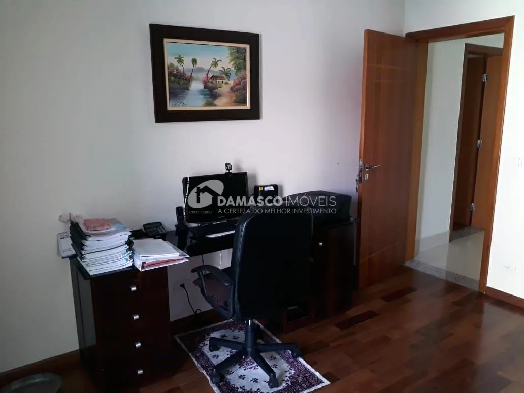 Sobrado à venda 3 Quartos, 3 Suites, 6 Vagas, 306M², Olímpico, São Caetano do Sul - SP
