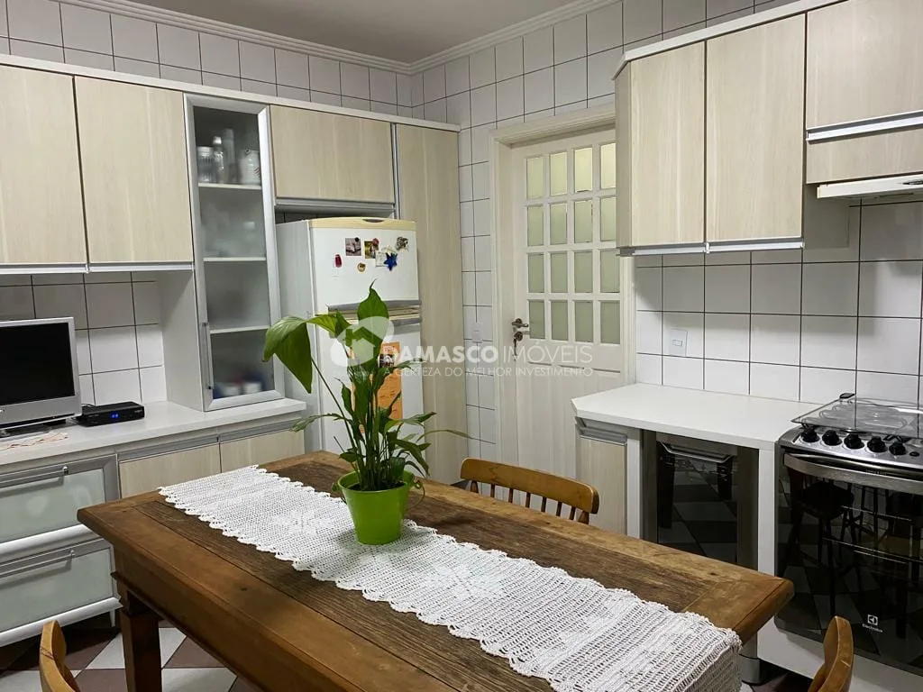 Sobrado à venda 3 Quartos, 1 Suite, 2 Vagas, 180M², Sítio da Figueira, São Paulo - SP