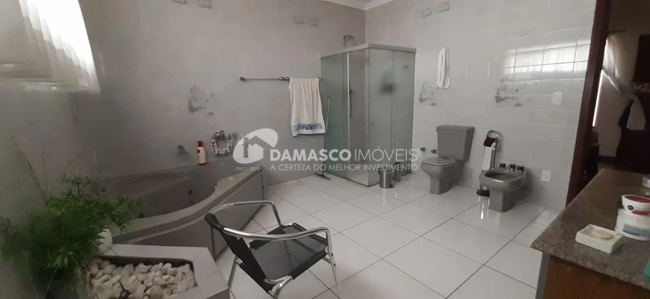 Sobrado à venda 3 Quartos, 2 Suites, 6 Vagas, 780M², Osvaldo Cruz, São Caetano do Sul - SP