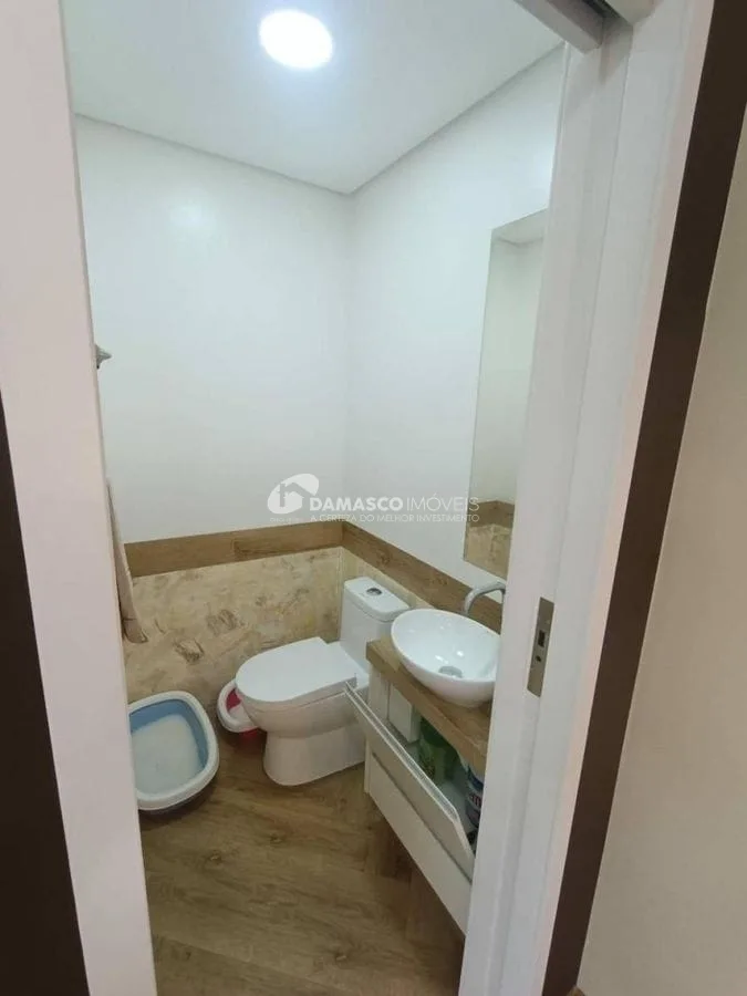 Sobrado à venda 2 Quartos, 2 Suites, 3 Vagas, Fundação, São Caetano do Sul - SP