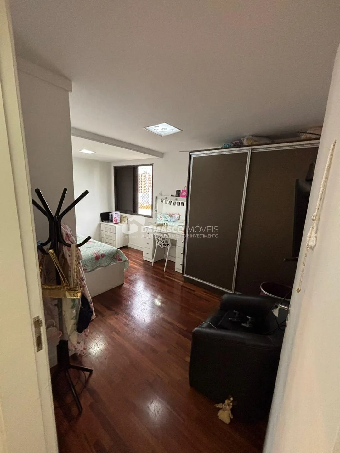 APTO todo MOBILIADO inclusive com eletrodomésticos, 125m², 2 dorm, 2 vagas, ótima localização em Santo André