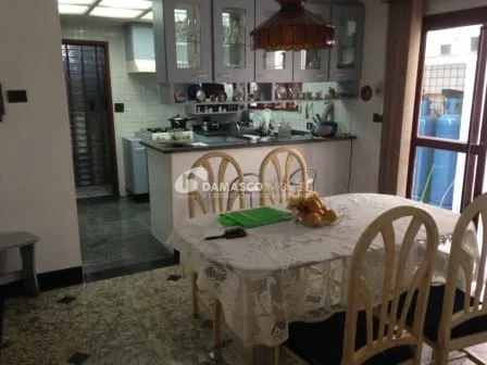 Sobrado à venda 3 Quartos, 1 Suite, 2 Vagas, 125M², Santo Antônio, São Caetano do Sul - SP