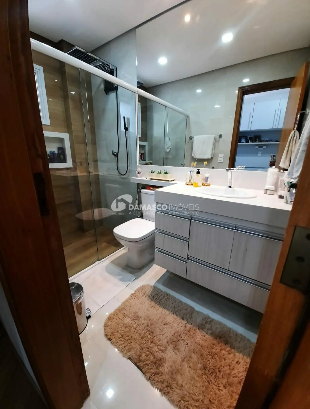Sobrado à venda 3 Quartos, 3 Suites, 3 Vagas, Nova Gerty, São Caetano do Sul - SP