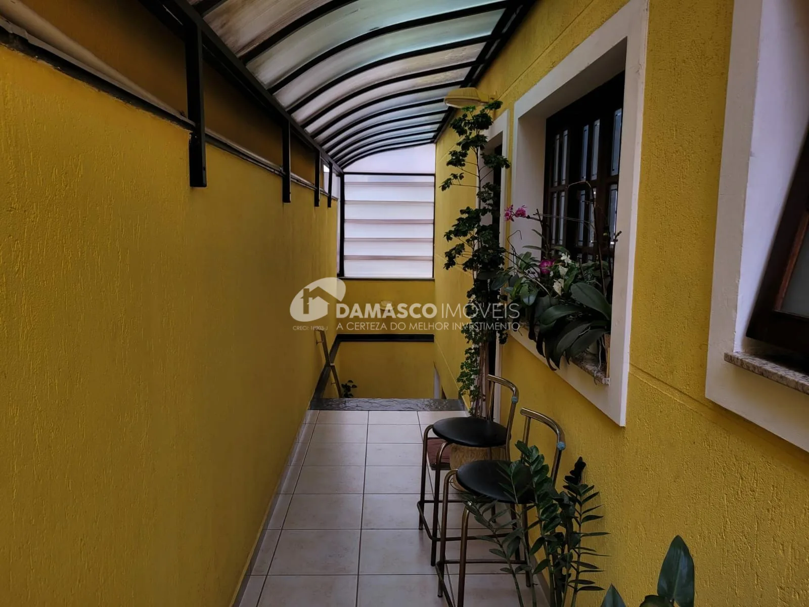 Sobrado à venda 3 Quartos, 1 Suite, 5 Vagas, 297M², Sítio da Figueira, São Paulo - SP