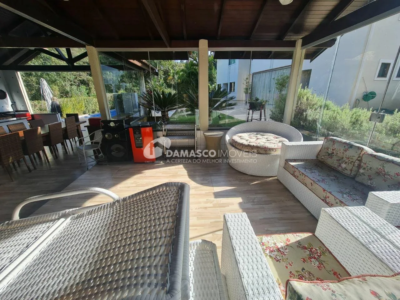 Casa à venda 3 Quartos, 3 Suites, 450M², Avenida Estrutural Leste, Ibiúna - SP