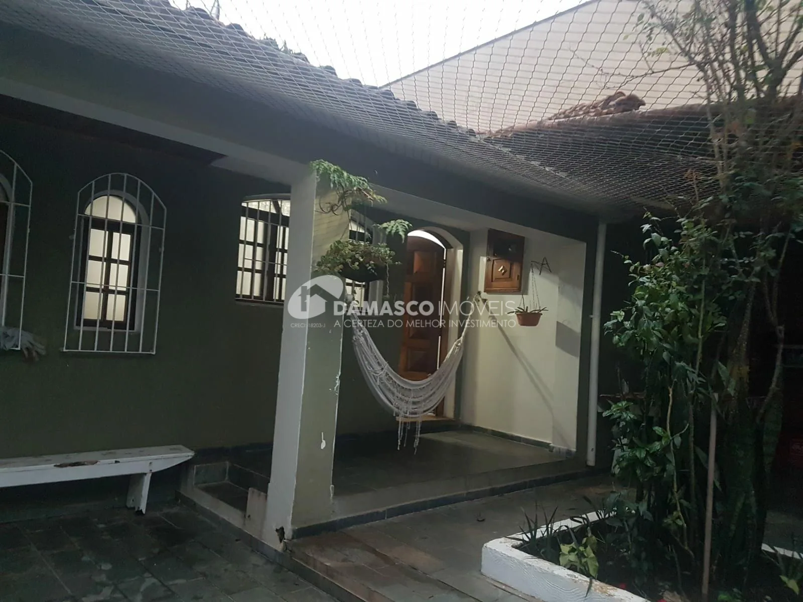 Casa à venda 3 Quartos, 2 Vagas, Cerâmica, São Caetano do Sul - SP