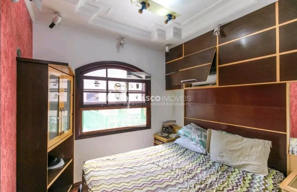 Casa à venda 5 Quartos, 3 Suites, 6 Vagas, 330M², Vila Alpina, São Paulo - SP