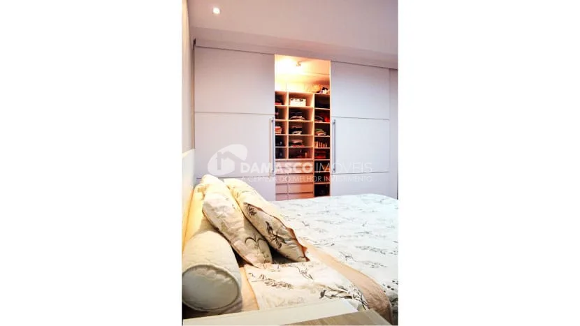 Sobrado à venda 3 Quartos, 1 Suite, 5 Vagas, 226M², Santa Maria, Santo André - SP