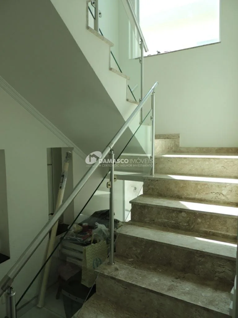 Sobrado à venda 3 Quartos, 3 Suites, 8 Vagas, 268M², Vila Alpina, São Paulo - SP