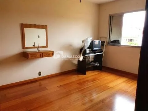Sobrado à venda 3 Quartos, 1 Suite, 6 Vagas, 246M², Vila Alpina, São Paulo - SP