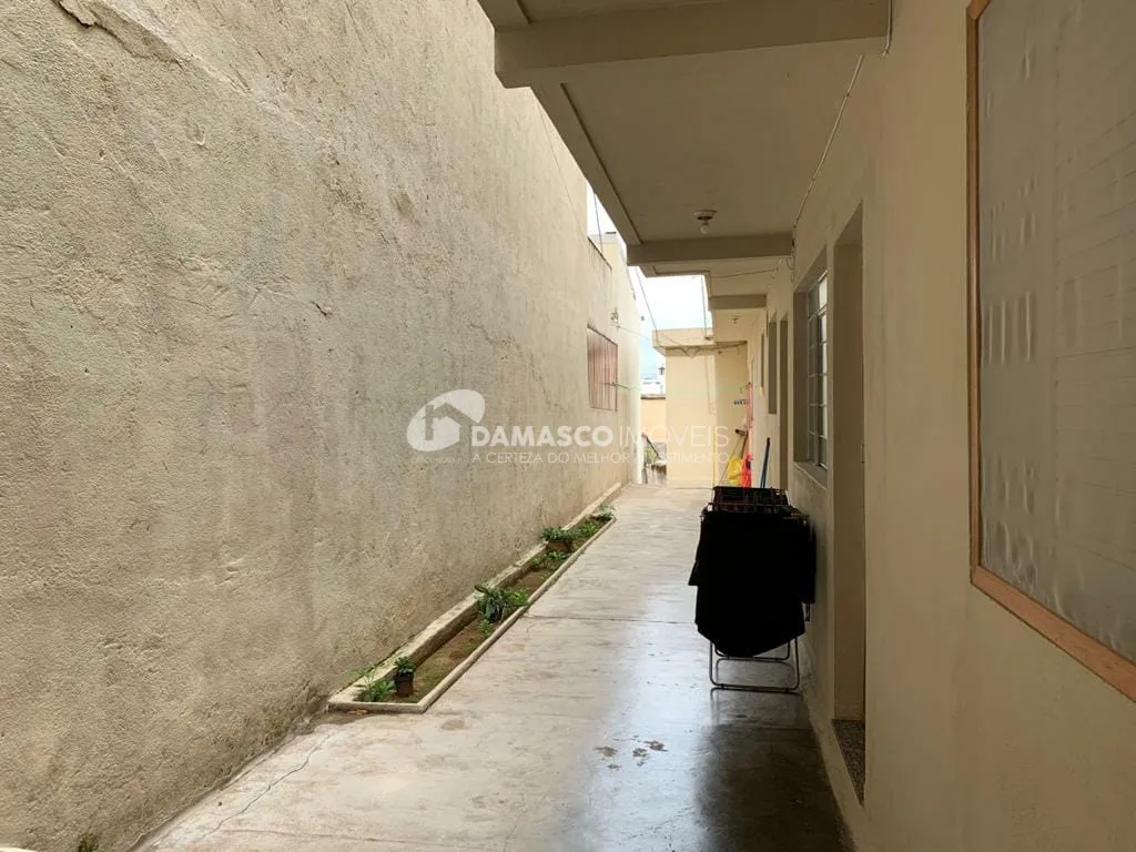 Casa à venda 2 Quartos, 1 Vaga, Olímpico, São Caetano do Sul - SP