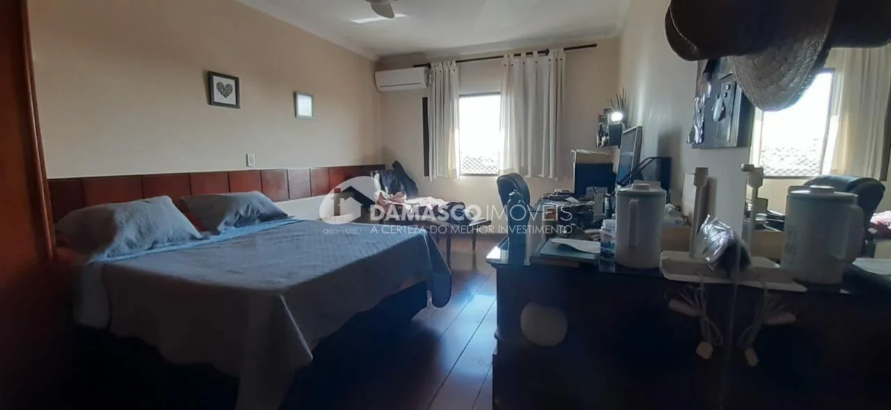 Sobrado à venda 3 Quartos, 2 Suites, 6 Vagas, 780M², Osvaldo Cruz, São Caetano do Sul - SP