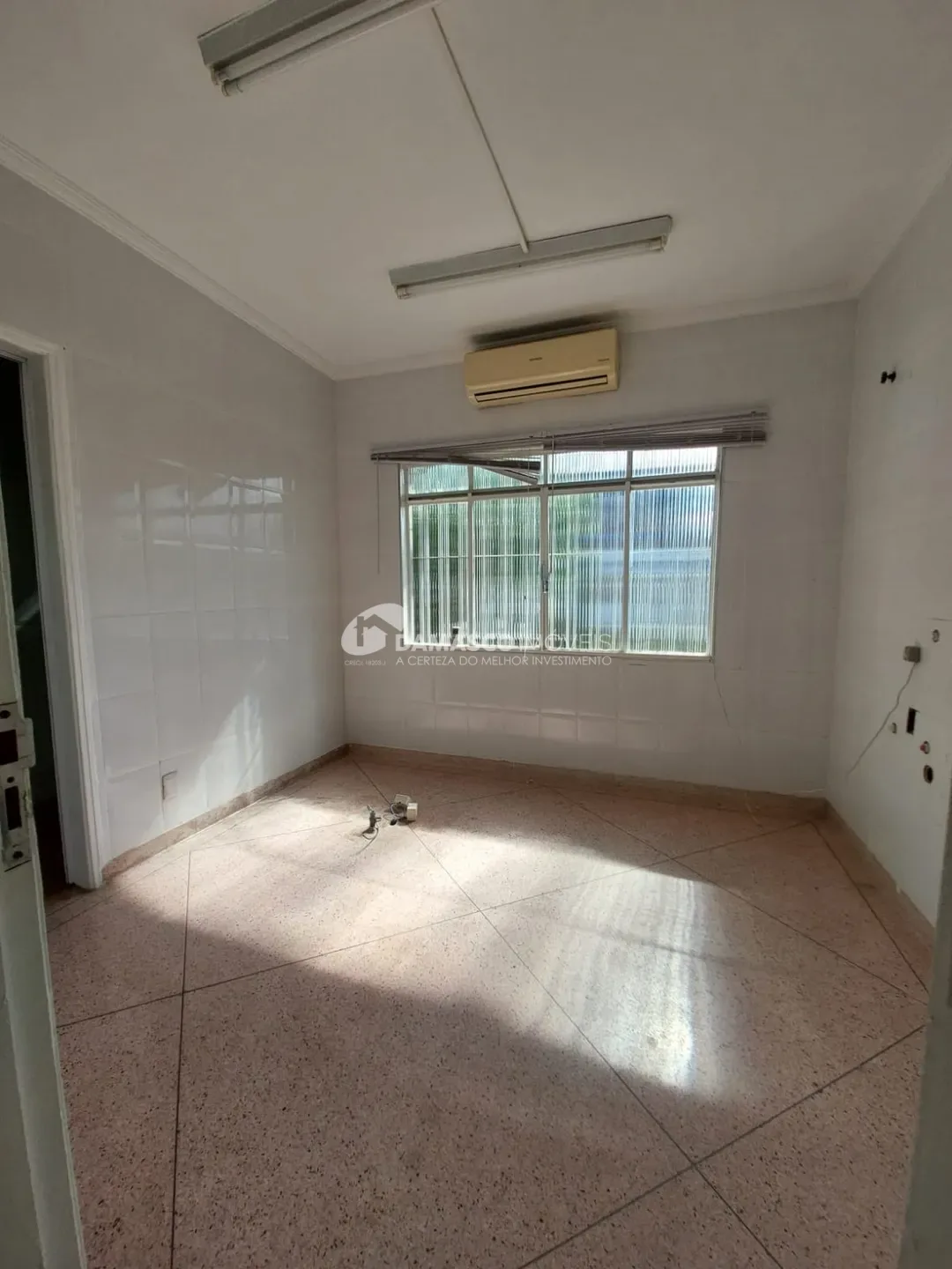 Casa Comercial para Locação – Nova Gerty – 50m² – Ideal para Clínicas