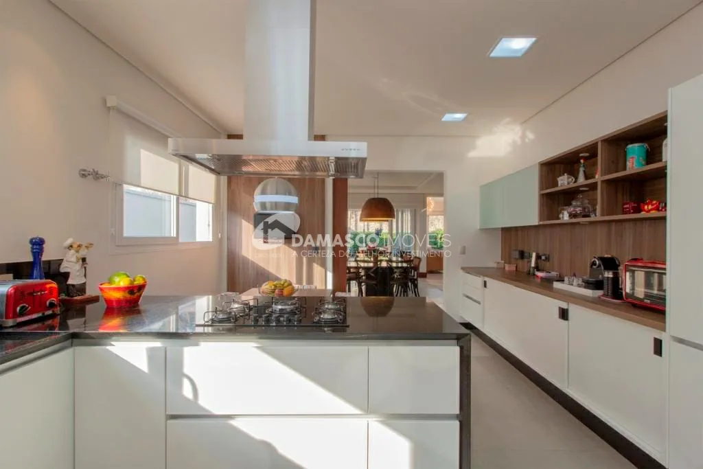 Sobrado à venda 4 Quartos, 4 Suites, 6 Vagas, 550M², Jardim São Caetano, São Caetano do Sul - SP