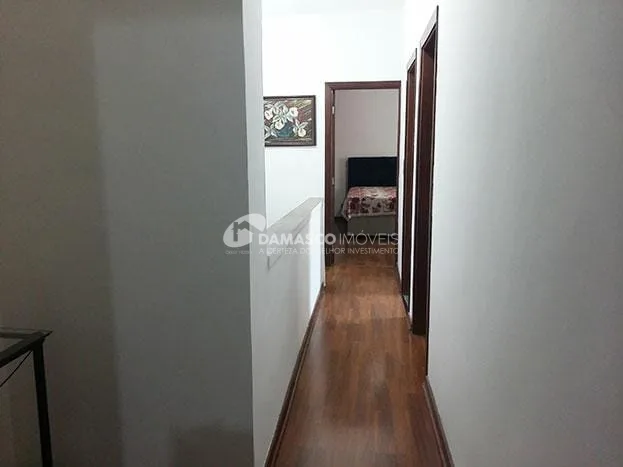 Sobrado à venda 3 Quartos, 1 Suite, 4 Vagas, 201M², Santa Maria, São Caetano do Sul - SP