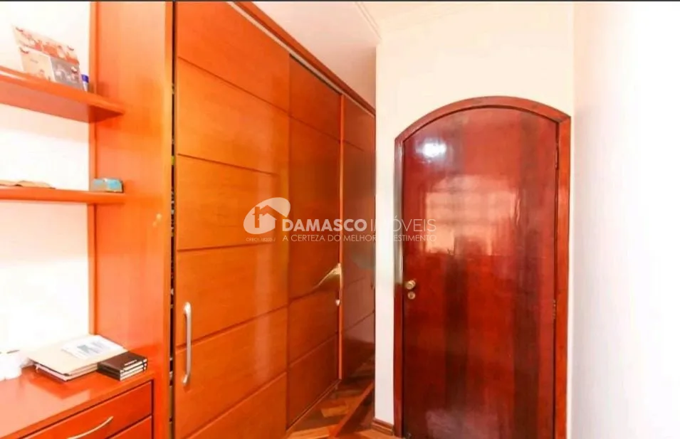 Casa à venda 5 Quartos, 3 Suites, 6 Vagas, 330M², Vila Alpina, São Paulo - SP