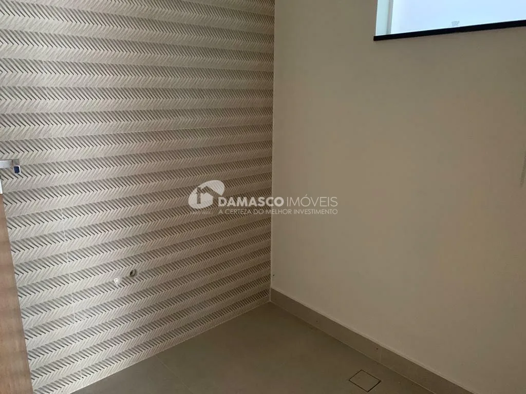 Sobrado à venda 3 Quartos, 3 Suites, 4 Vagas, Campestre, Santo André - SP