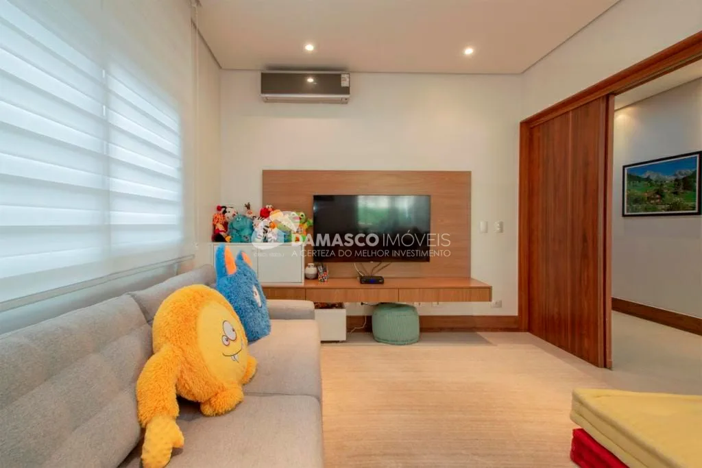 Sobrado à venda 4 Quartos, 4 Suites, 6 Vagas, 550M², Jardim São Caetano, São Caetano do Sul - SP